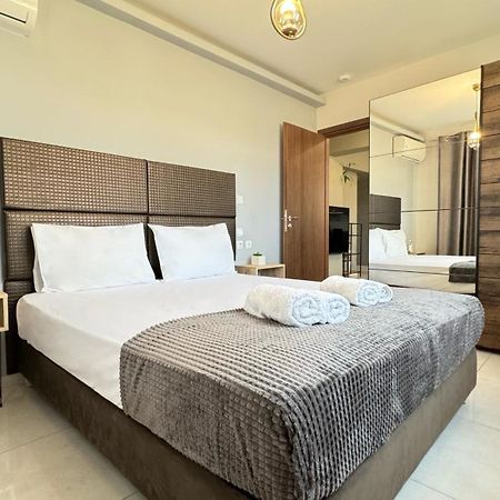 Unique1 - Two Bedroom Private Lux City Apartment Iraklion Buitenkant foto