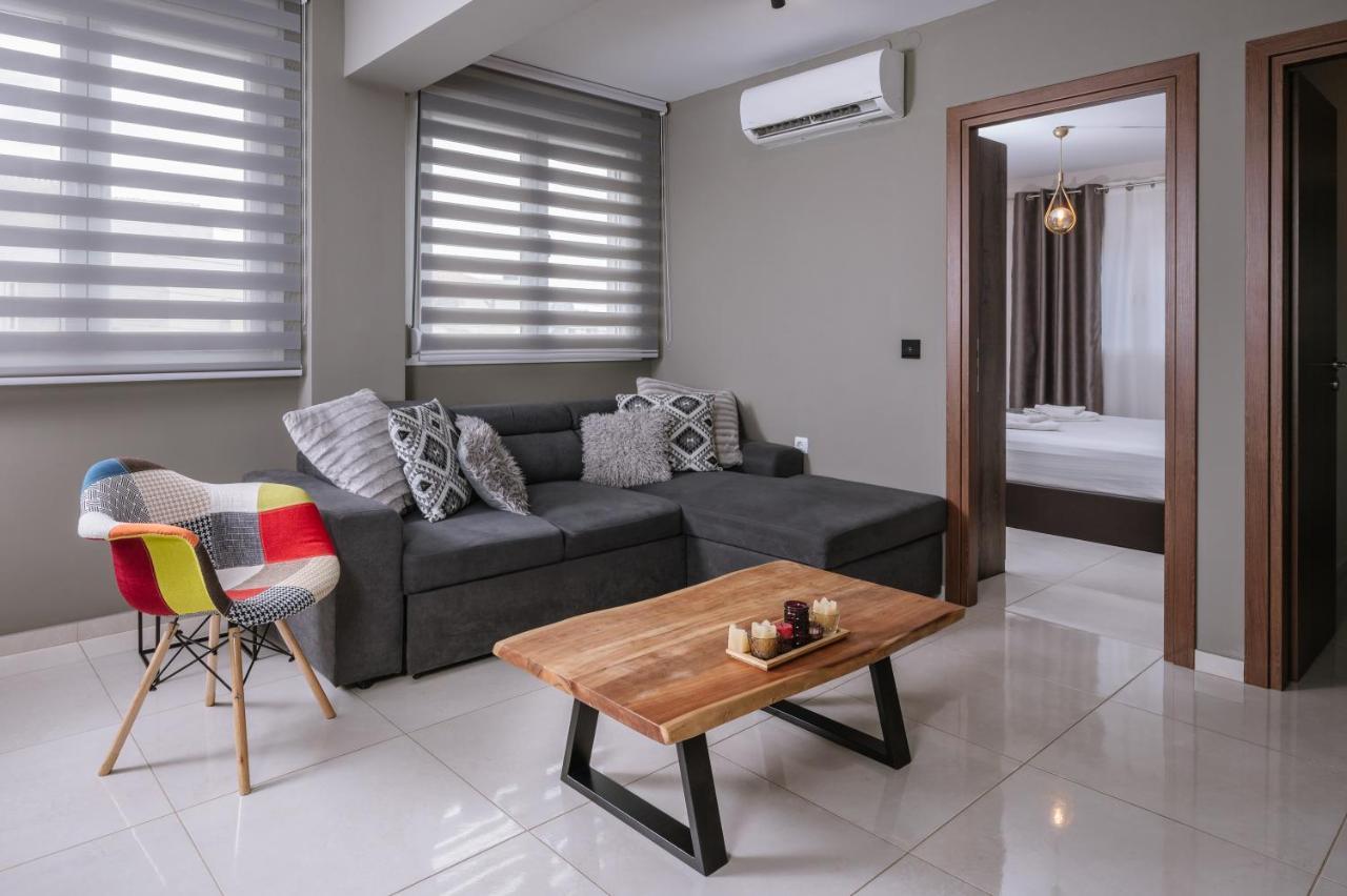 Unique1 - Two Bedroom Private Lux City Apartment Iraklion Buitenkant foto