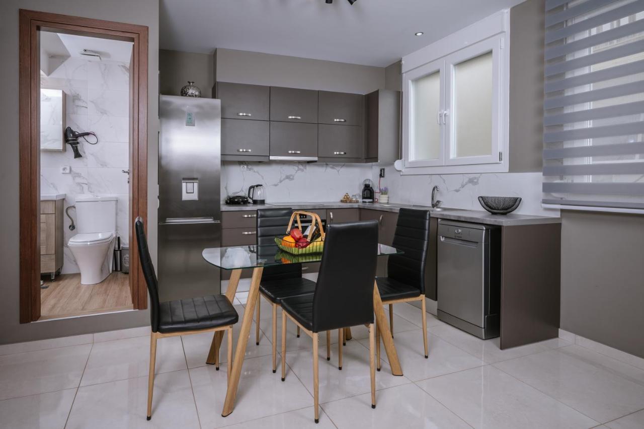 Unique1 - Two Bedroom Private Lux City Apartment Iraklion Buitenkant foto