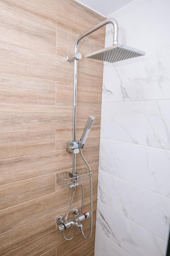 Unique1 - Two Bedroom Private Lux City Apartment Iraklion Buitenkant foto