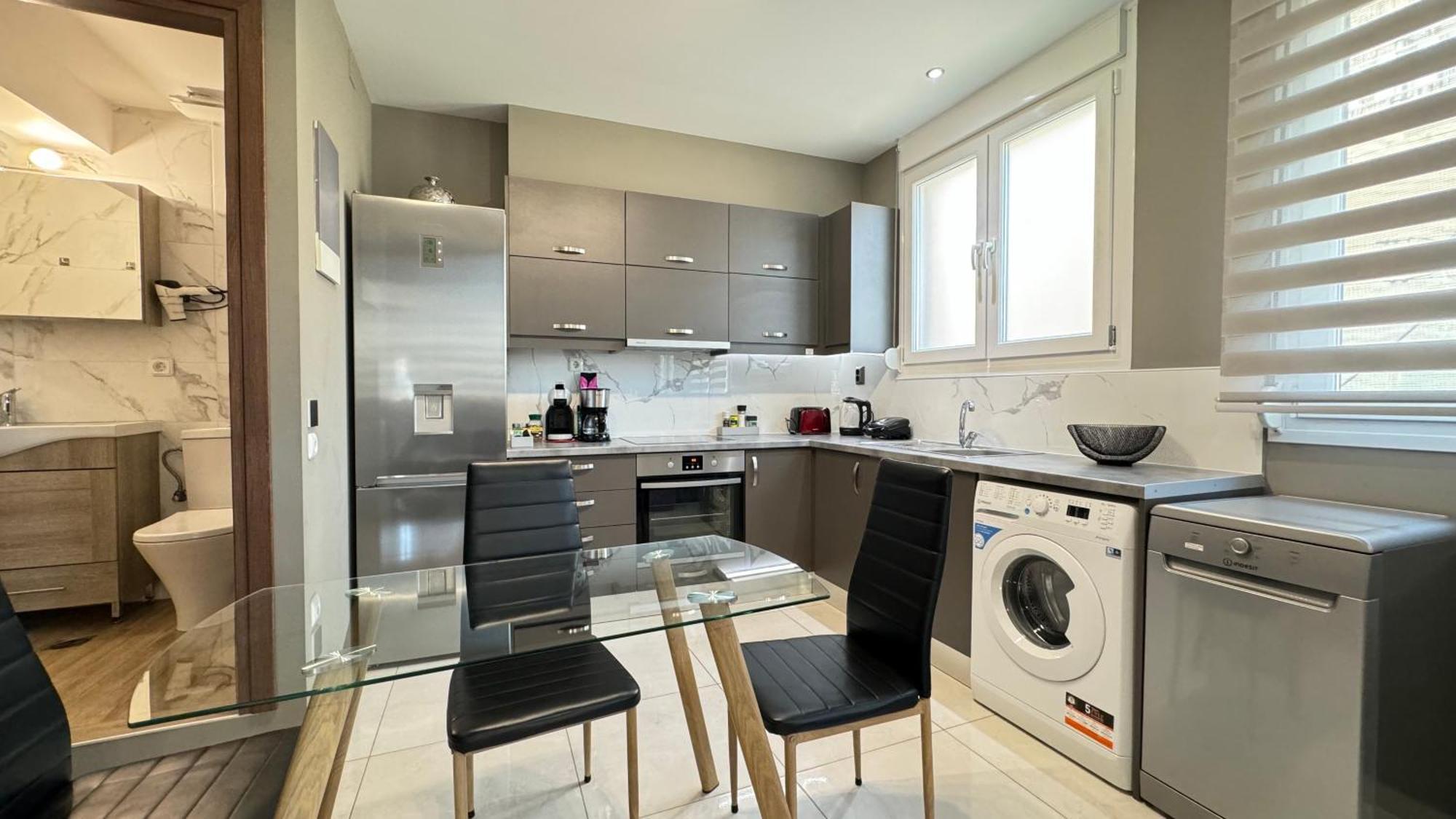 Unique1 - Two Bedroom Private Lux City Apartment Iraklion Buitenkant foto